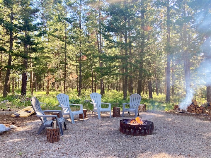 Nature House Sauna, Tub for two, Lake Views! Cabins for Rent in