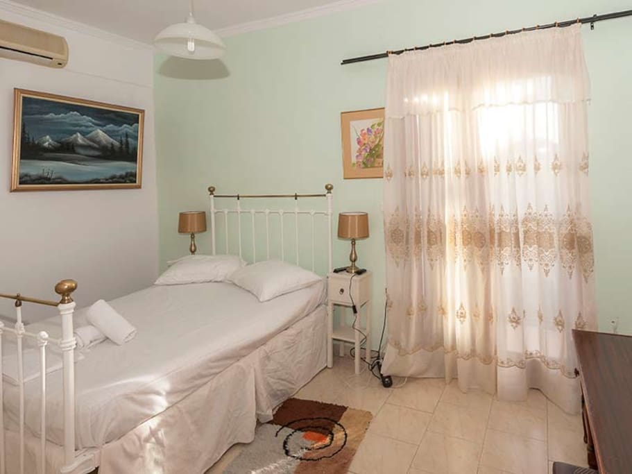 Double bedroom 1
