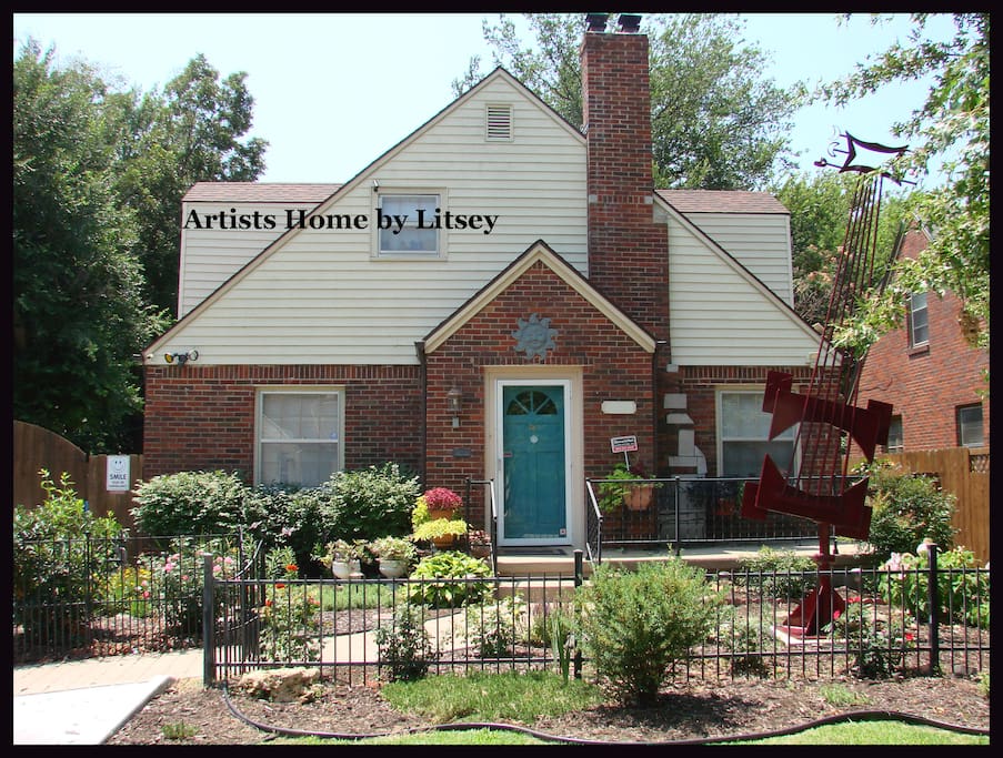 Your private Studio Apartment is above our home with your own private entry. This location is 2min. from downtown Wichita, KS. Designed by International Artist Brent Litsey who is also you host, to help make your stay as comfortable as we can.