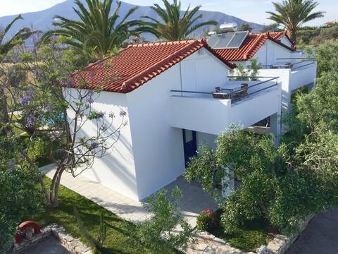 Your own independent house in Greece !