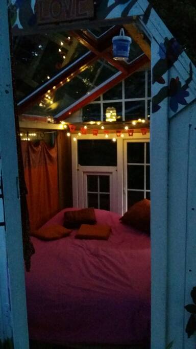 night ambience in "Love"