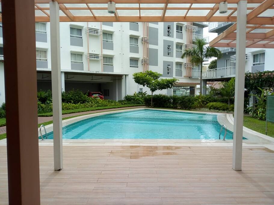2 sized pools