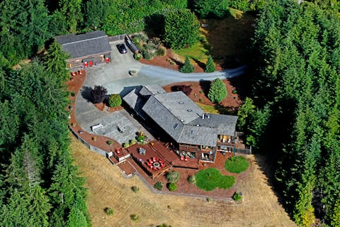 BANDON INN/GOLFERS LODGE-PUTTING GREENS &SAND TRAP