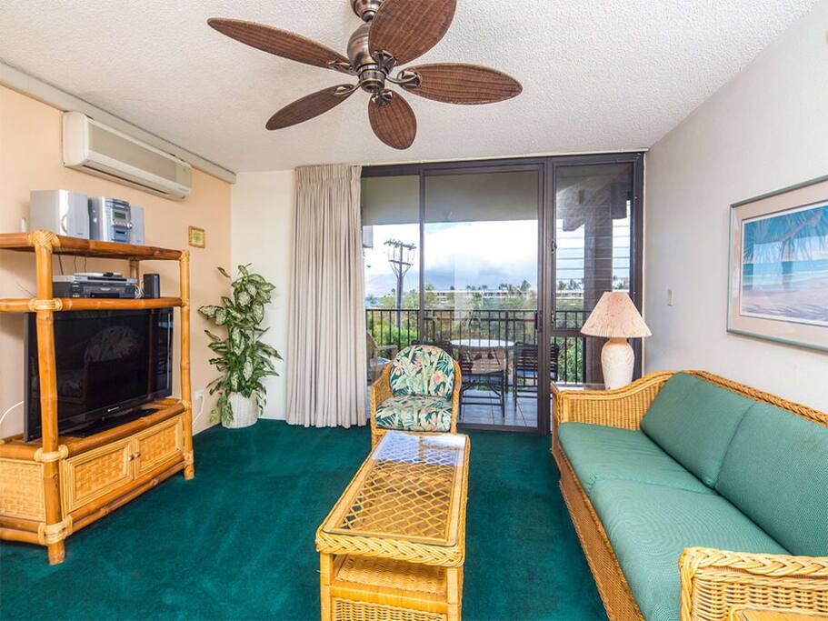kamaole-sands-1po-4303-living-02.jpg