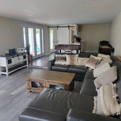 Entertainers craftsman style villa in heart of SD gallery image 5