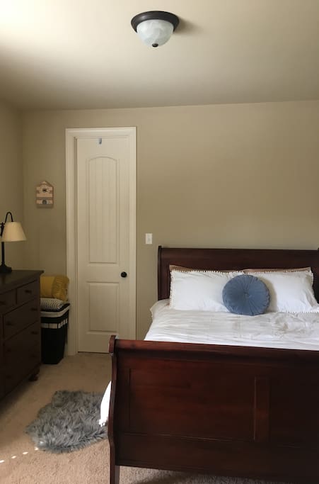 Queen bedroom