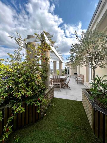 Gregory & Pauline De Nomad' managed Airbnb listing 1