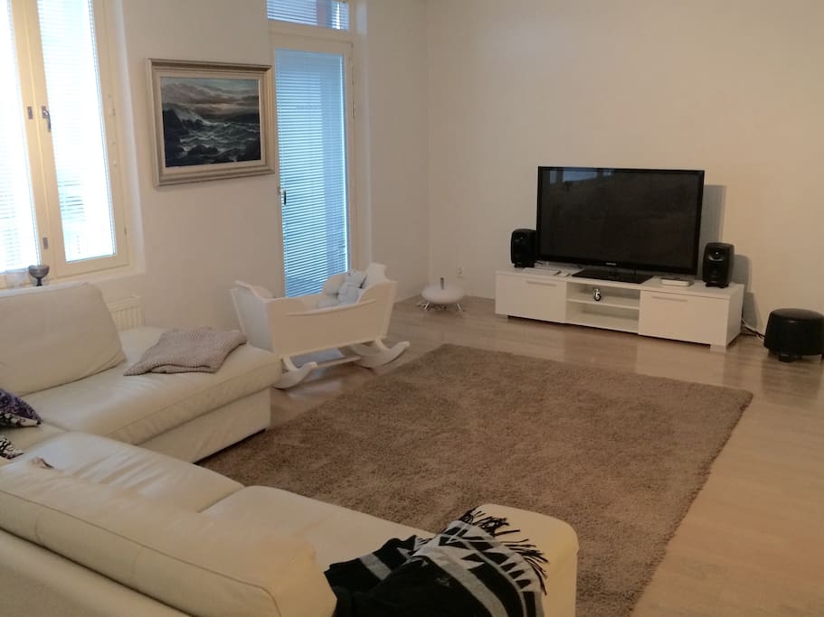 Spacious living room