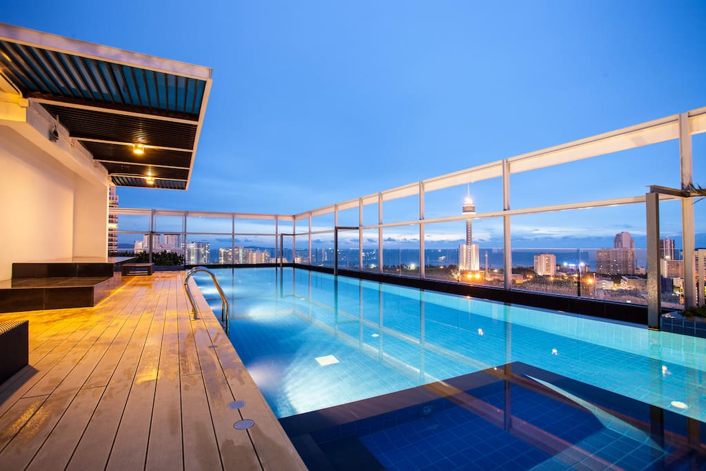 Swimming pool rooftop