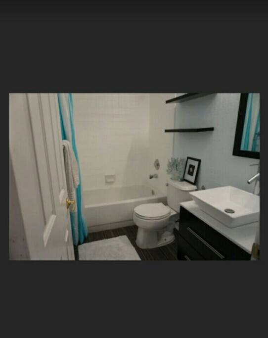 Guests bathroom/shared