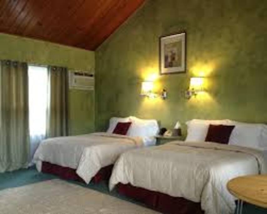 Another beautiful room.