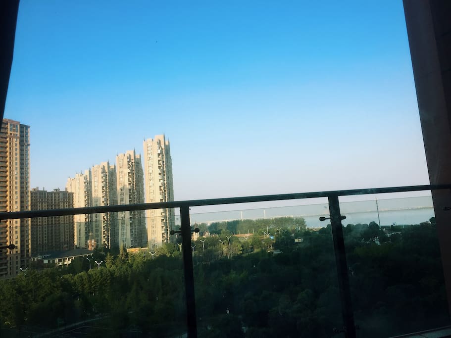 随时可以观钱塘江的露天阳台