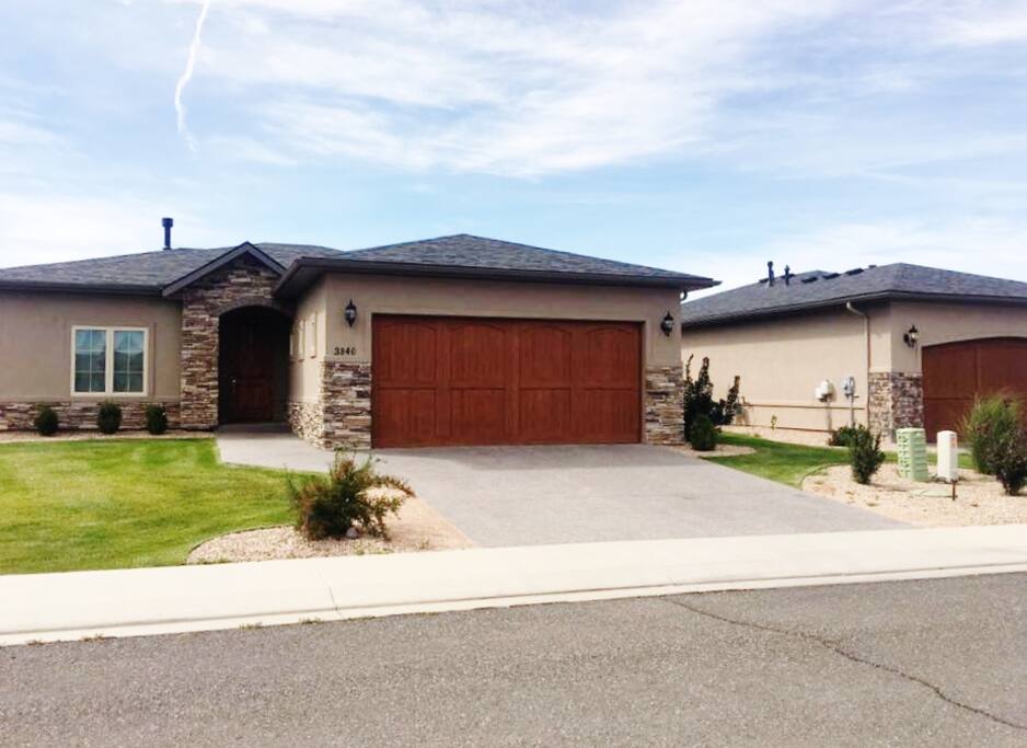 The home next door is also available for rent, side by side.
