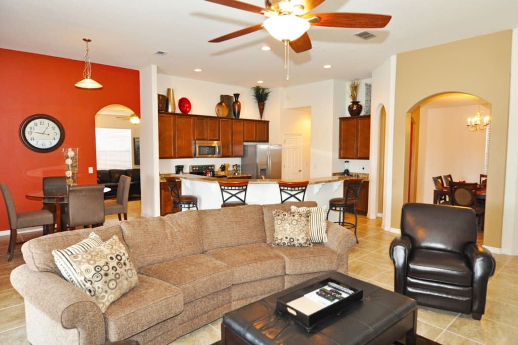 Couch, Furniture, Chair, Indoors, Living Room