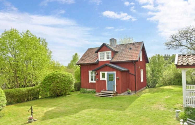 Lantlig villa i idylliska Järna - Stugor att hyra i Järna
