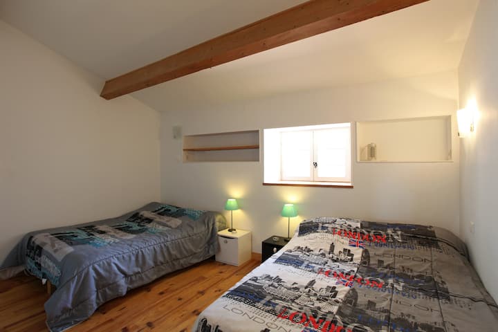 חדר שינה שני / שני 