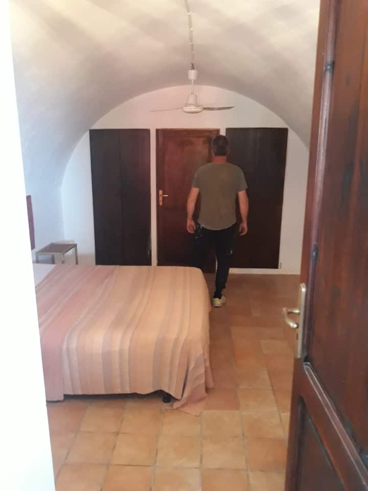 Área para dormir en una cisterna de altura