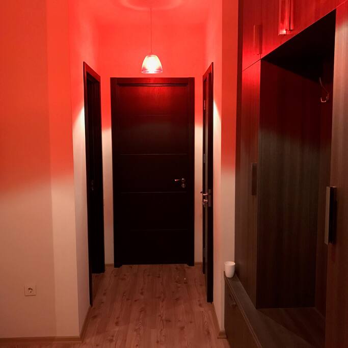 вход.
Entrance.