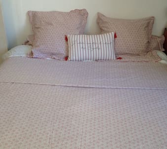 Chambre spacieuse tout confort, accueil chaleureux