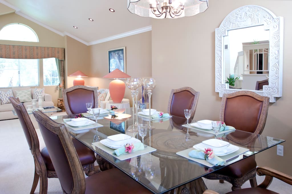 Formal dining room, perfect for your entertaining needs