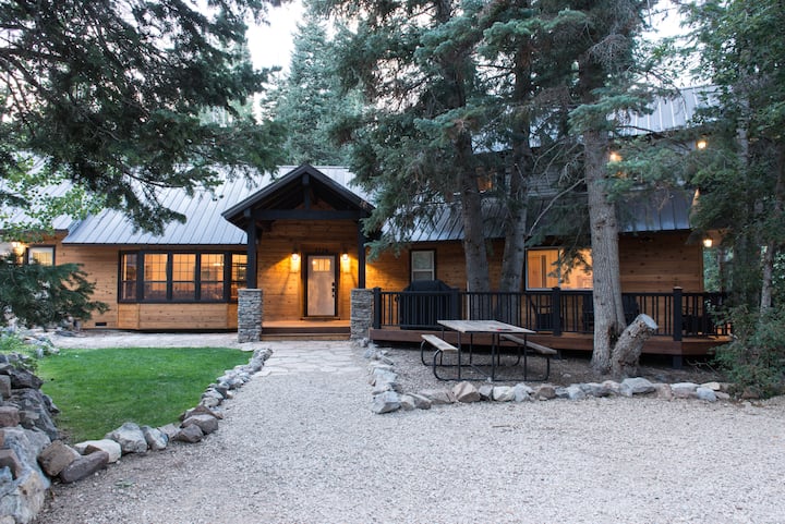 Midway Mountain Cabin-Near Park City 16 bed-7 bdrm