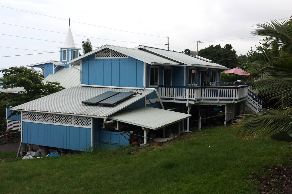 Top 100 Airbnb Rentals 2017 in Captain Cook, Hawaii