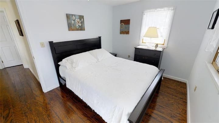 2楼。3号卧室。