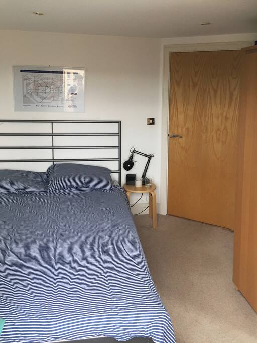 The room on offer is bright, cosy and warm with great views out over Haggerston and the canal.