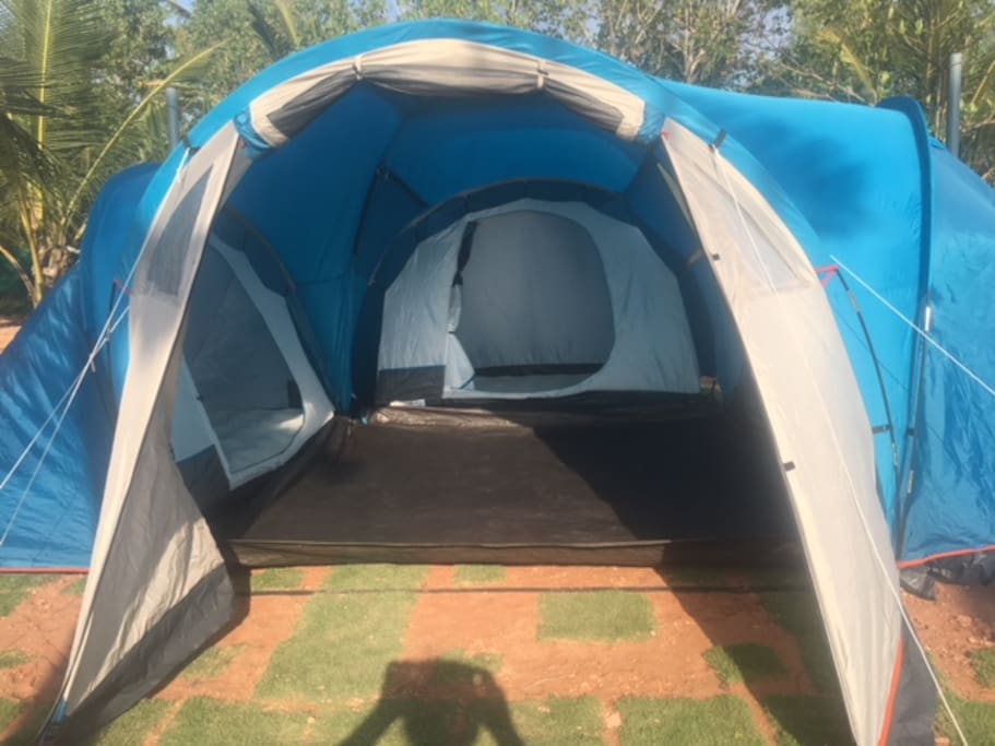 3 bed room tent 6 pax can stay
