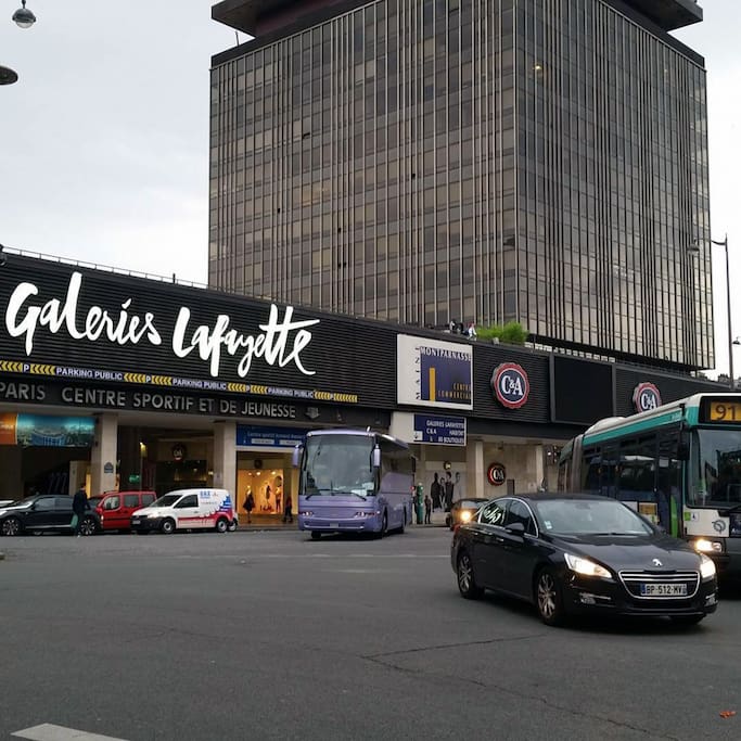 Lafayette Montparnasse Galleries의 사진
