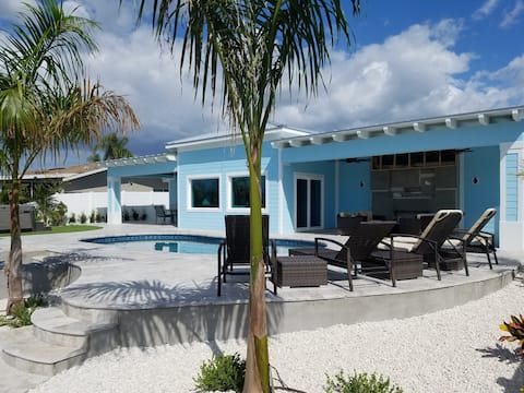 Newly Renovated Keys Style - Private Resort Home