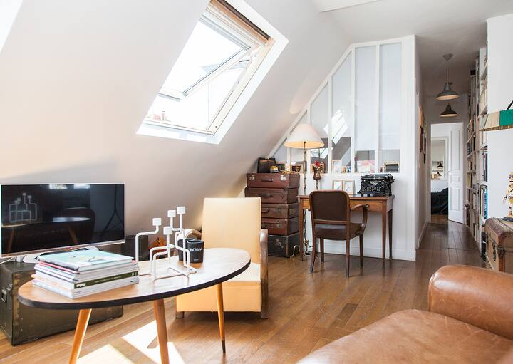An artist's apartment in the heart of Paris.