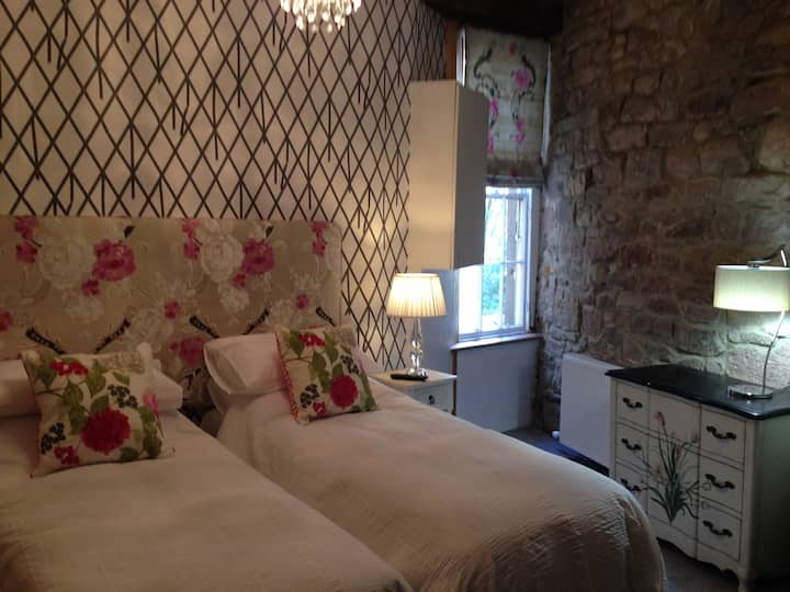 Საძინებელი ფლიგელით