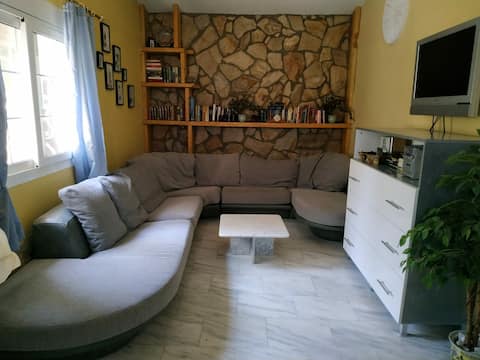 Popular Airbnb listing: Georgias Beach Villa 2 in Περιφερειακή Ενότητα Ξάνθης
