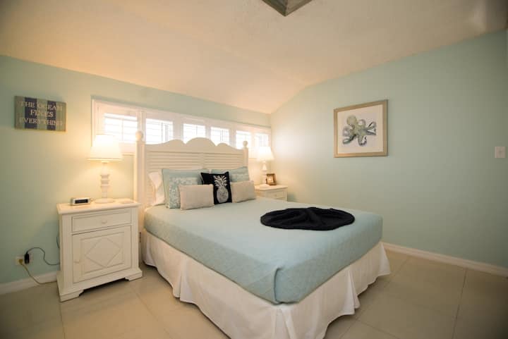 Segundo dormitorio con cama tamaño queen