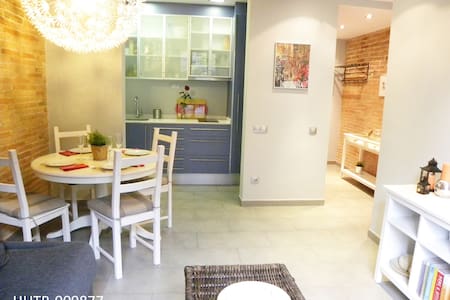 Walk everywhere!Brand new apartWIFI