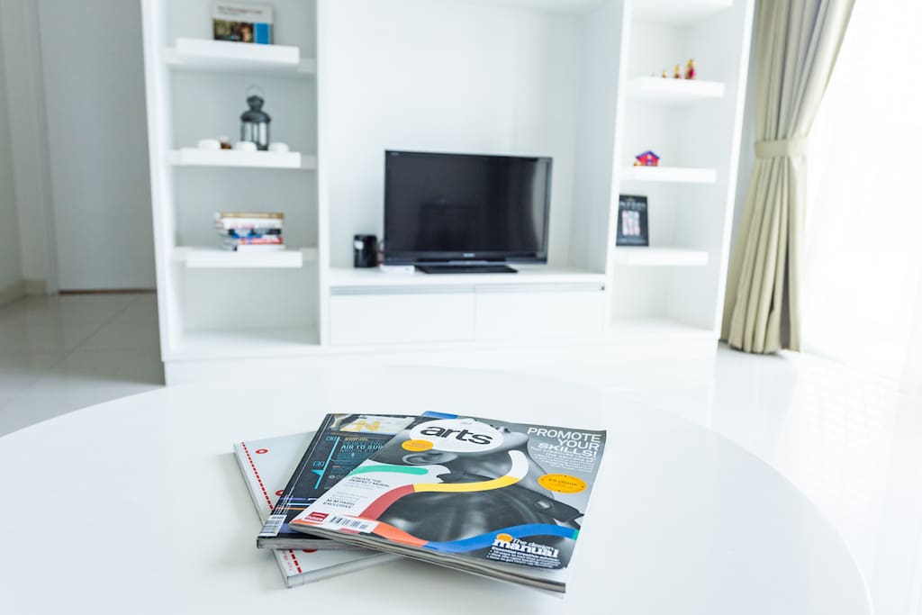 Living Room Area | Offers comfortable setting for a relax and unwind times with a good book or collection of design magazines.