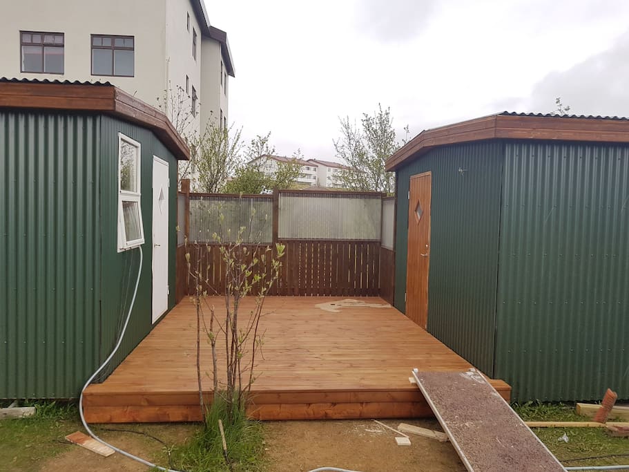 your 15 m2 cosy small house whit brown door