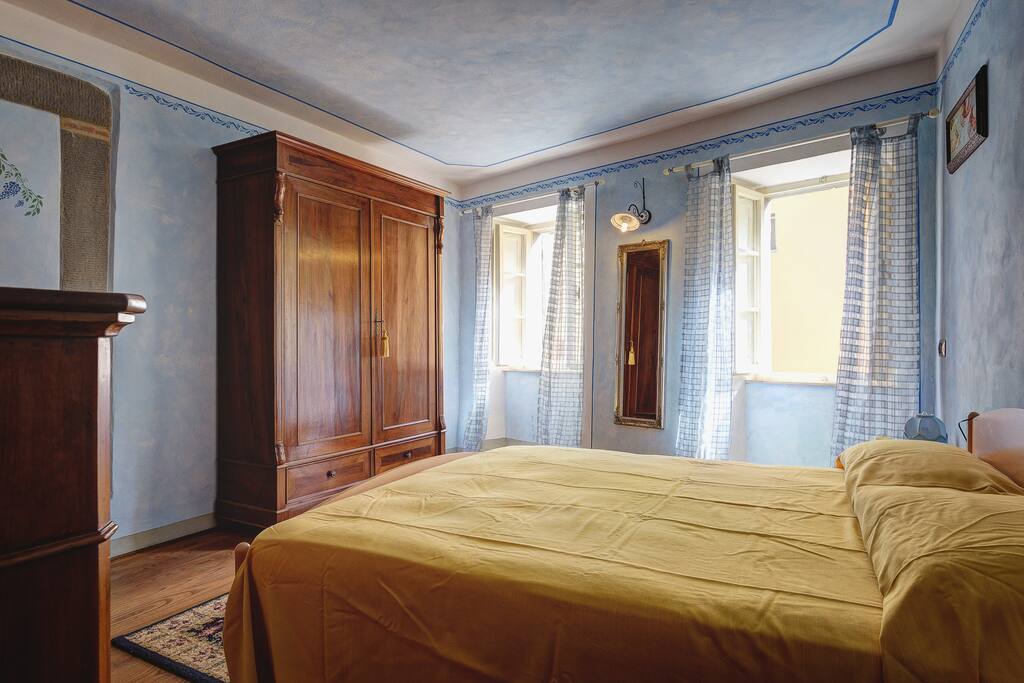 Double bed wit bathroom