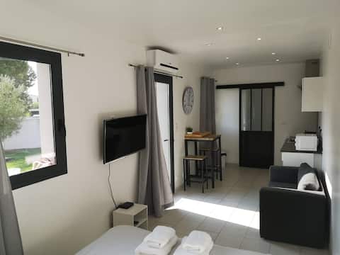Airbnb performant: Air-conditioned studio AGDE, 750 m from the beach. à Agde