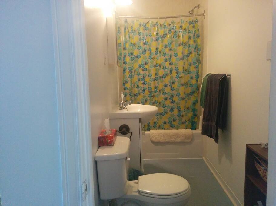 Salle de bain récemment rénovée