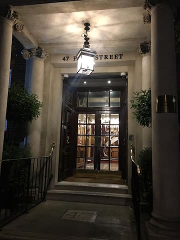 2 Bedroom Apt | Marriott 47 Park Street, Mayfair gallery image 5