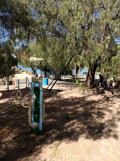 Access to parque metropolitano