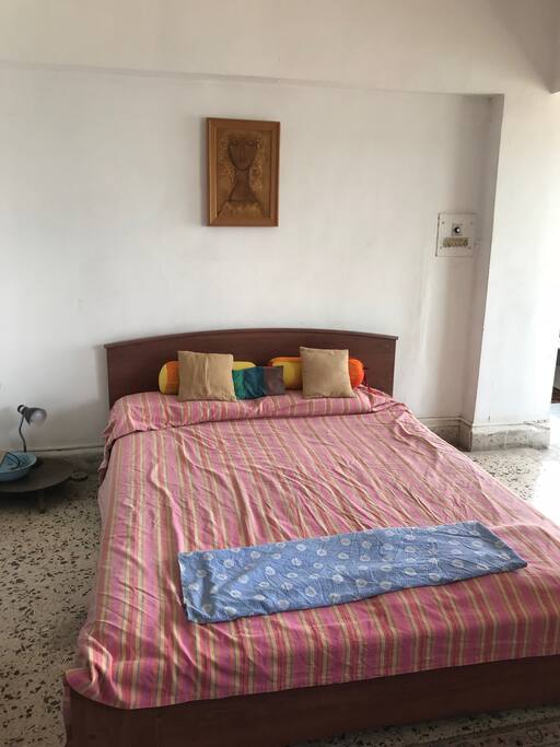 Bed & Attached Bathroom