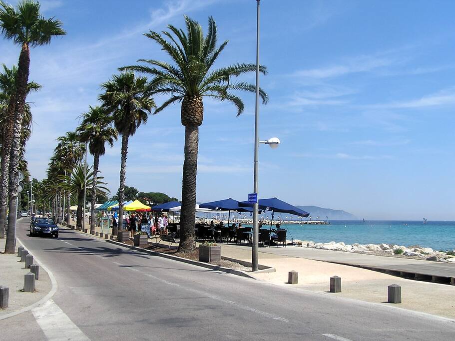 bord de mer devant la maison