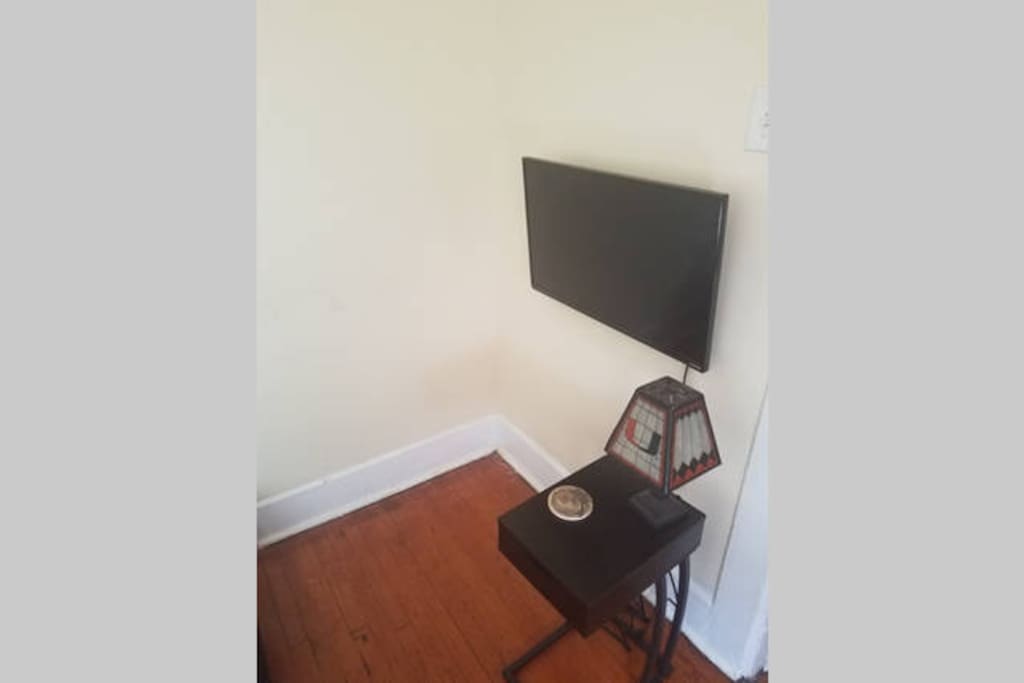 Mounted TV with Chromecast and Netflix capabilities