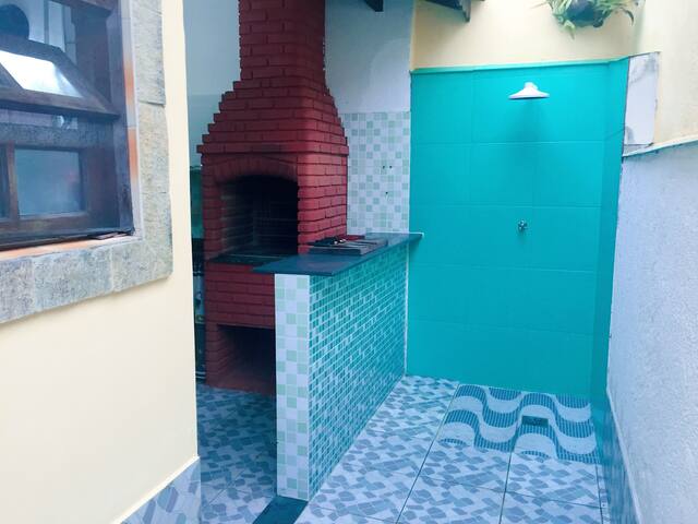 Suíte com cozinha gourmet, churrasqueira e Wi-fi