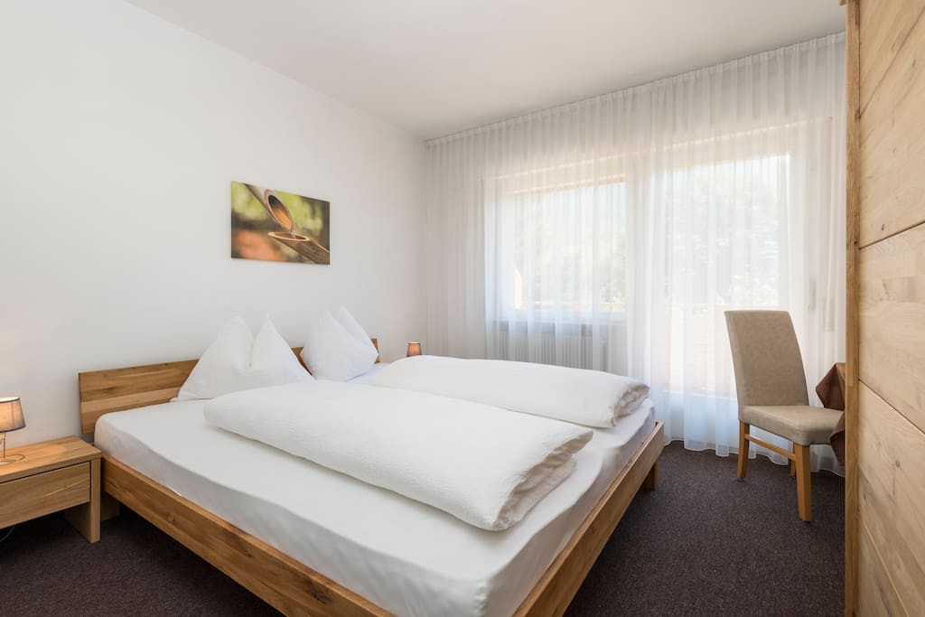Doppelbettzimmer mit Südbalkon