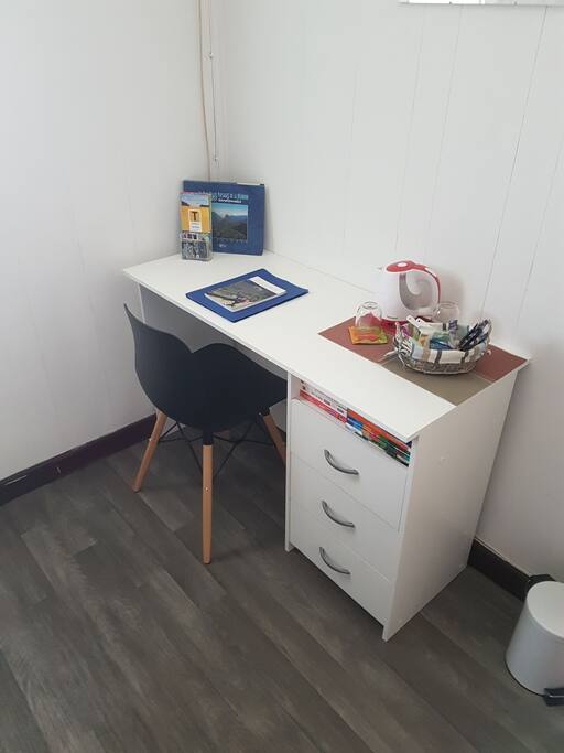 bureau chambre 1