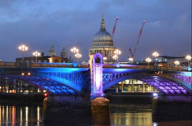 Cosy Room Near London Eye in Quiet Area